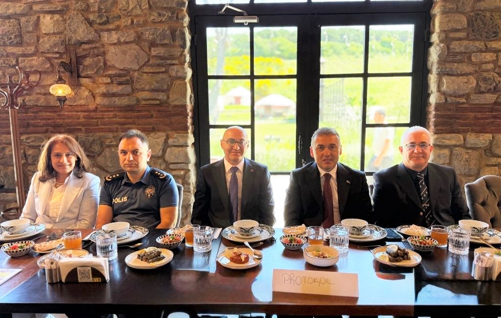 Beykoza Hos Bir Seda Birakti Kaymakam Sozere Veda 13