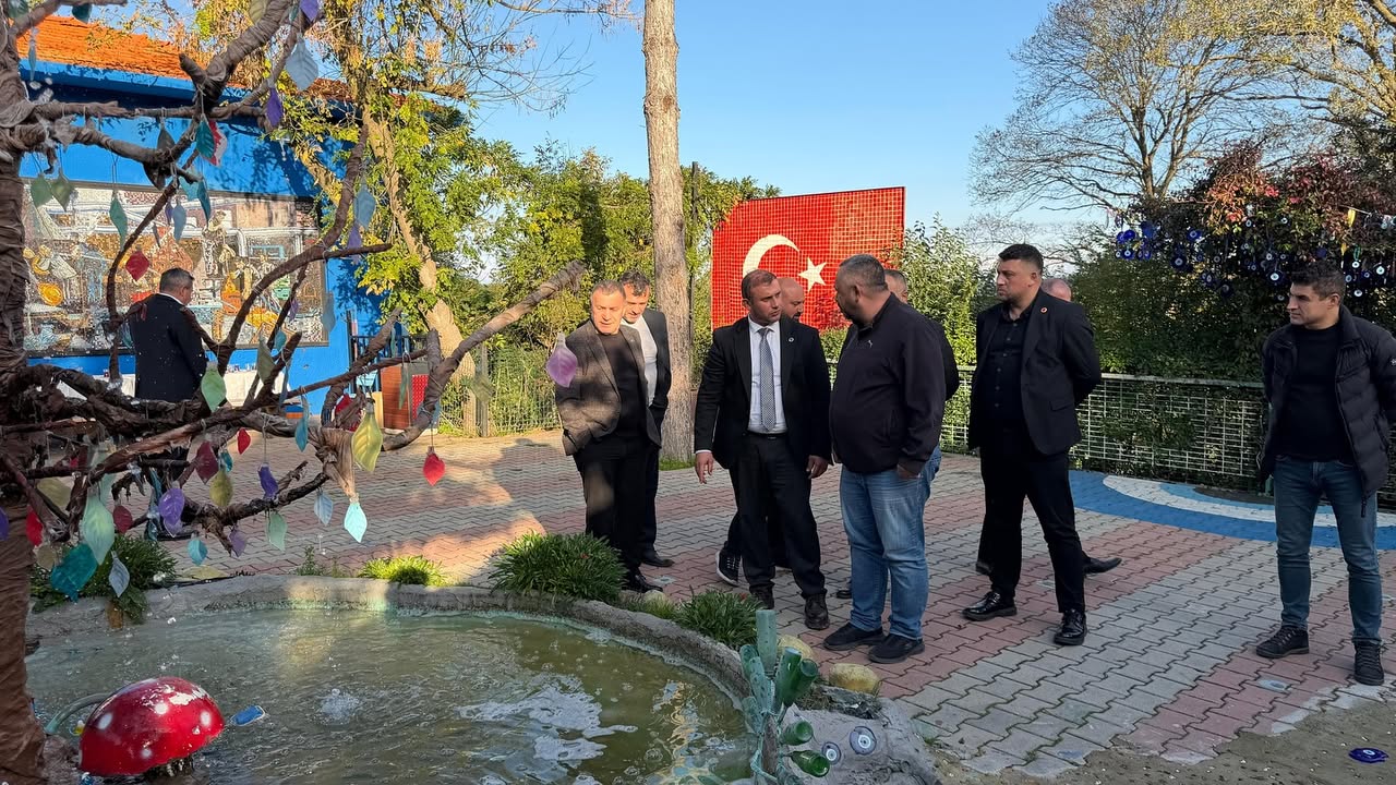 581016044 17982285803921282 3181150829035559061 N