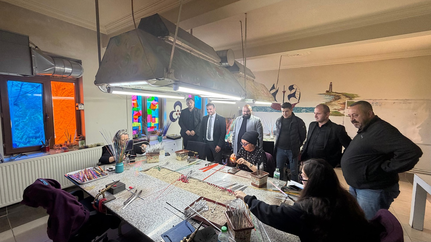 581737617 17982285842921282 8088588645300300361 N