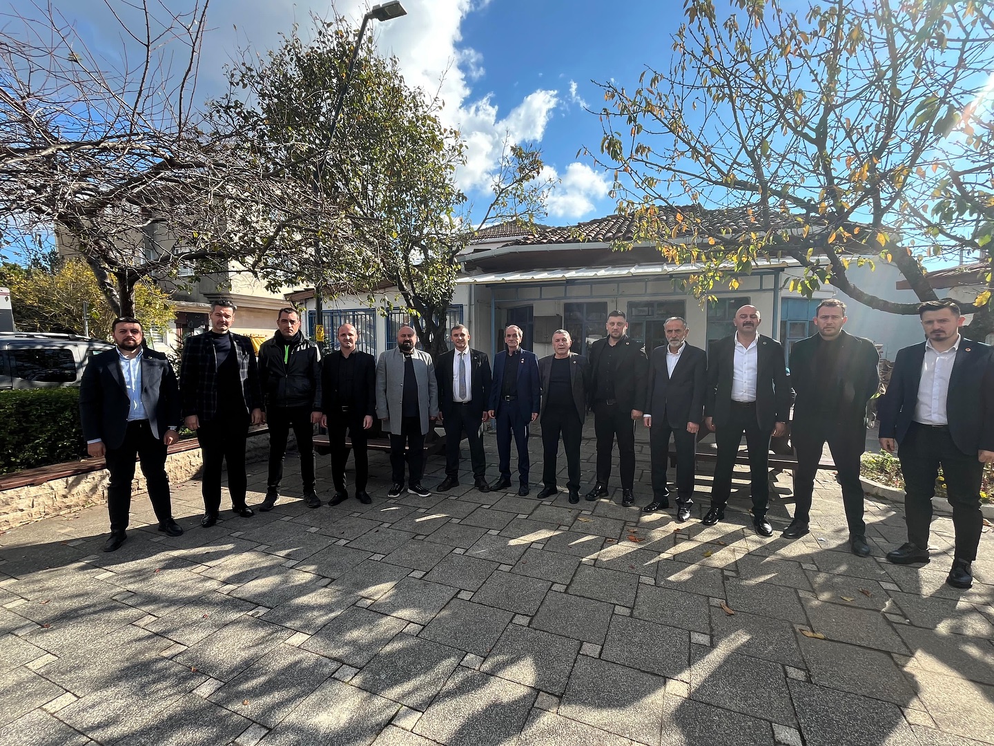 582961358 17982263756921282 3468239522370166129 N