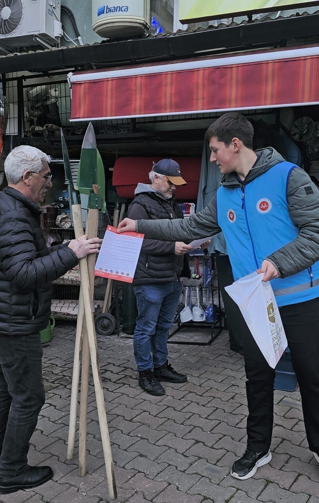 Aef227D2 A30B 401F B584 D2C2A718Dce4