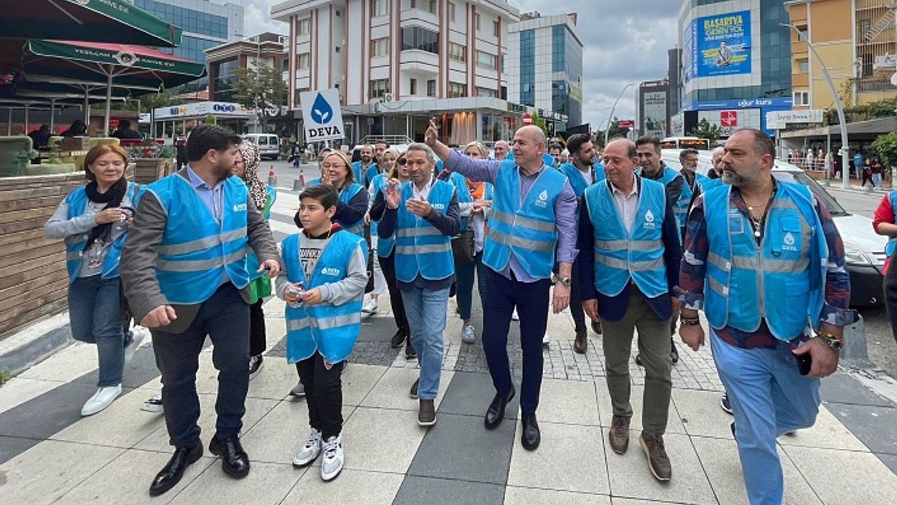 DEVA Partisi, mavi yelekleriyle Beykoz’a çıkartma yaptı