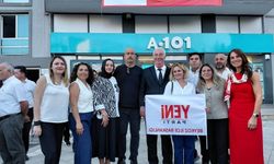 Bir Gecede Tabela Değişti! CHP Beykoz İlçe Binası "Yeni Parti" Oldu
