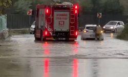 Beykoz Alibahadır’da Mahsur Kalan Otomobili İtfaiye Kurtardı
