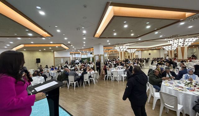 Beykoz’da Gönül Sofrası Kuruldu: Kavacık’ta Bin Kişilik İftar