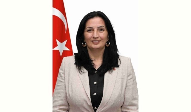 Esengül Yılmaz, CHP’den İstifa Etti