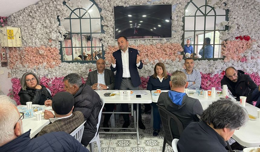 CHP'nin ileri gelenlerinden kritik kahvaltı!