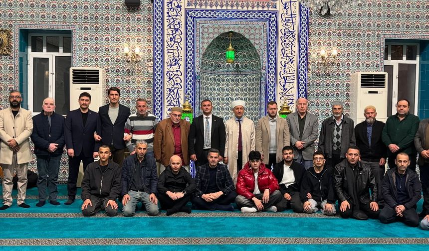 MHP Beykoz’dan Şehit Askerler İçin Kur’an-ı Kerim Tilaveti