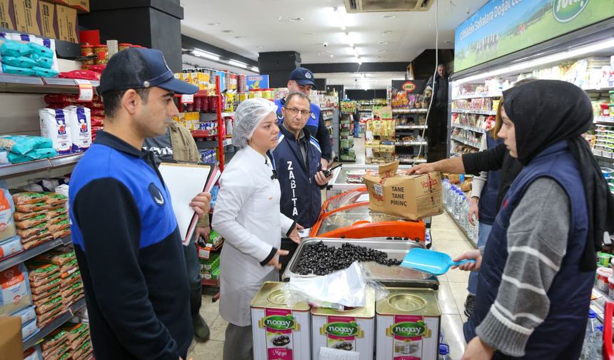 Zabıta Ekiplerinden Rüzgarlıbahçe’de Gıda Denetimi