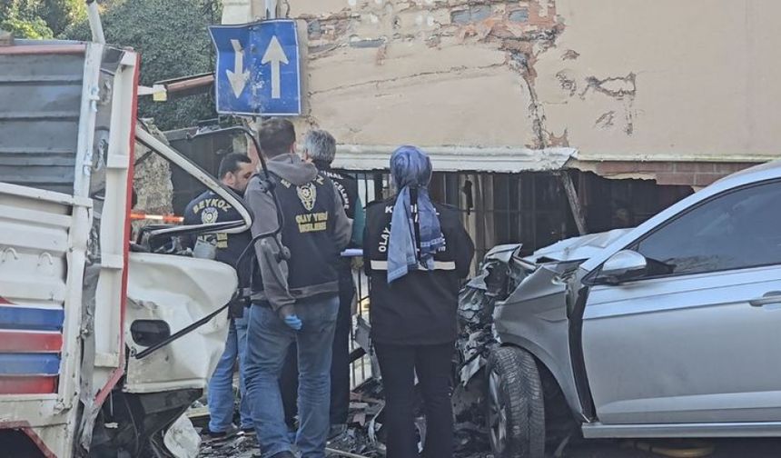 Beykoz Anadolu Kavağı’nda Feci Kaza: Kamyon Dükkâna Girdi, 2 Can Kaybı