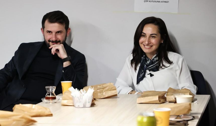 Burak Karaçam’dan Başkanvekili Özlem Vural Gürzel’e Anlamlı Paylaşım