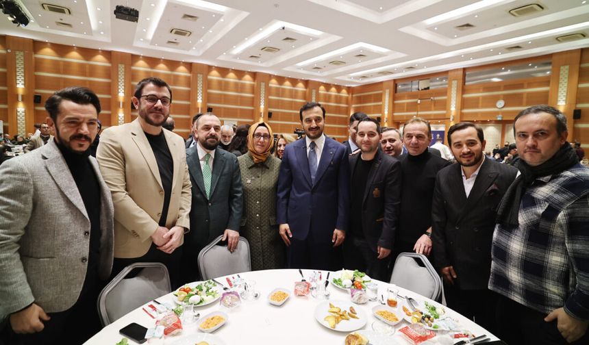 AK Parti İstanbul İl Başkanı Özdemir'den Basın Mensuplarına Kahvaltı