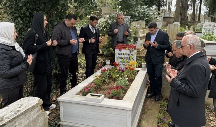 Beykoz’da Vefa Örneği: Muhtarlar Kabirleri Başında Dualarla Anıldı